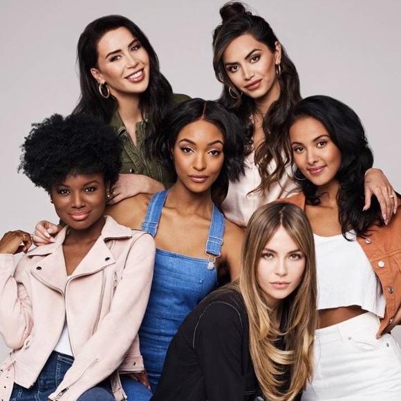 Soft Sand #124, Maybelline Fit Me Matte + Poreless Foundation - Picture 2 of 5